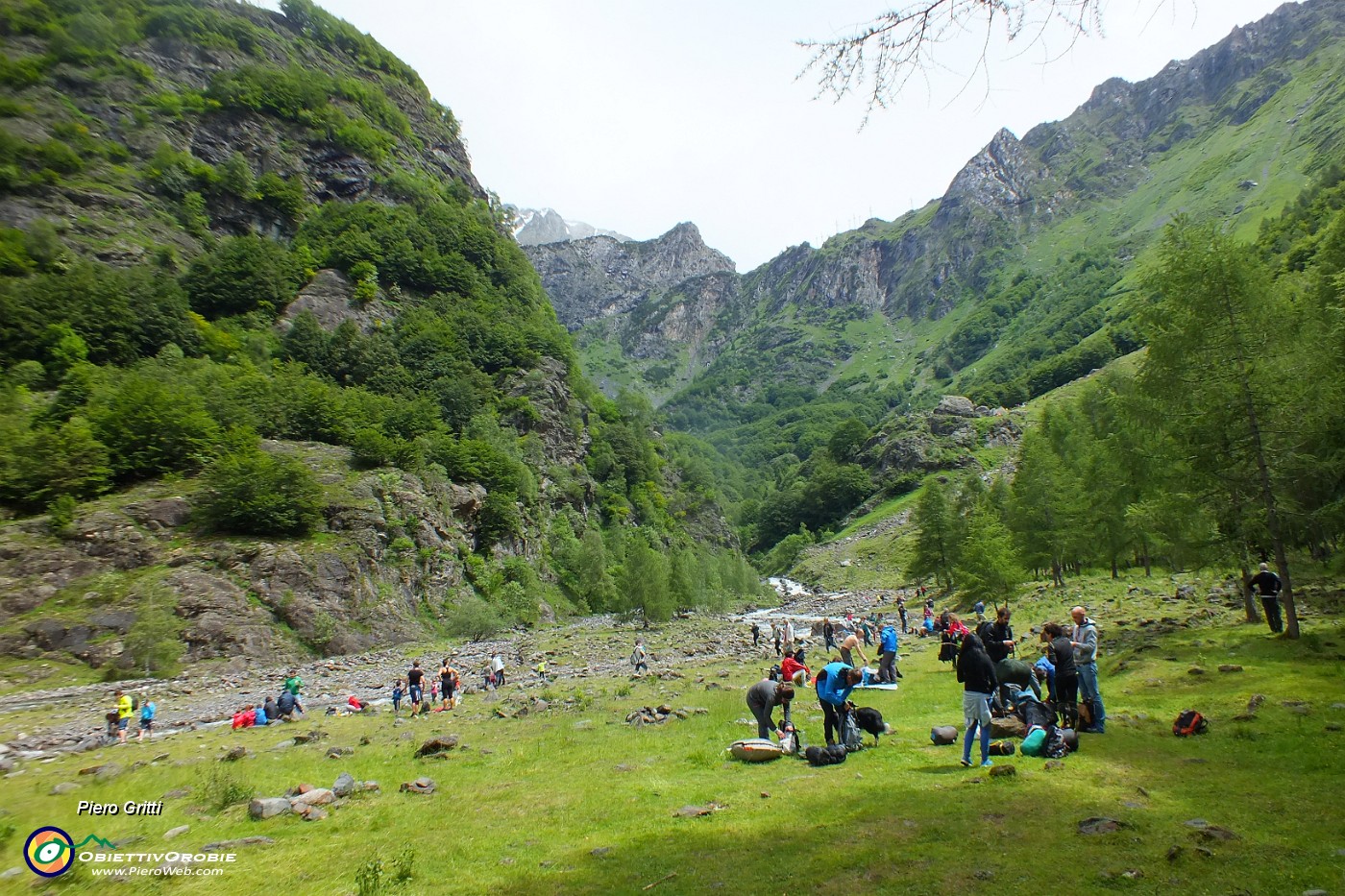 28 Spera di sole con pic-nic sul Serio.JPG